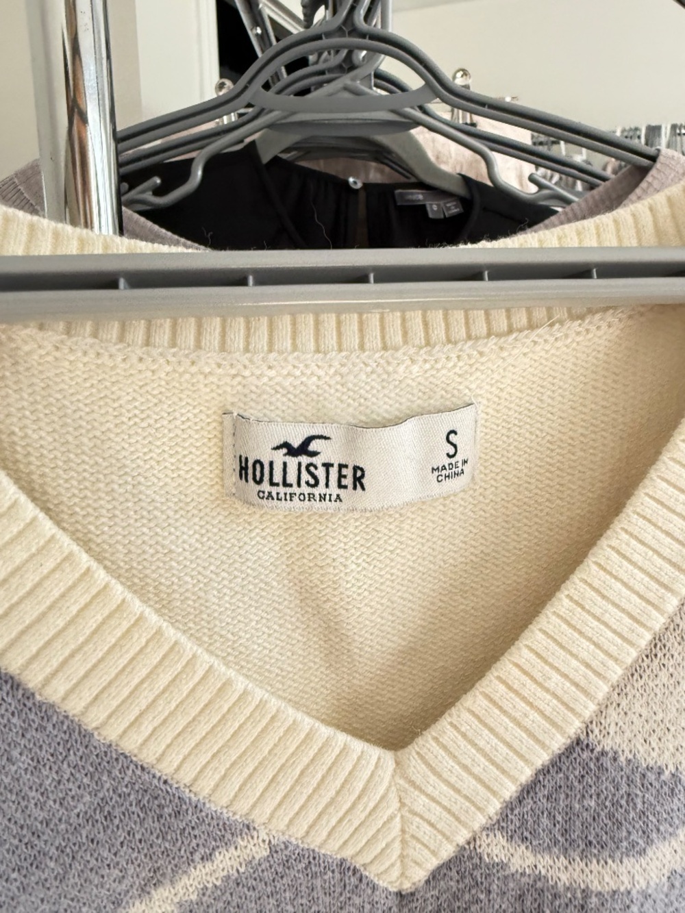 Hollister | Desert Sweater Vest | Size S | Western Landscape Knit Vest - Picture 4 of 6